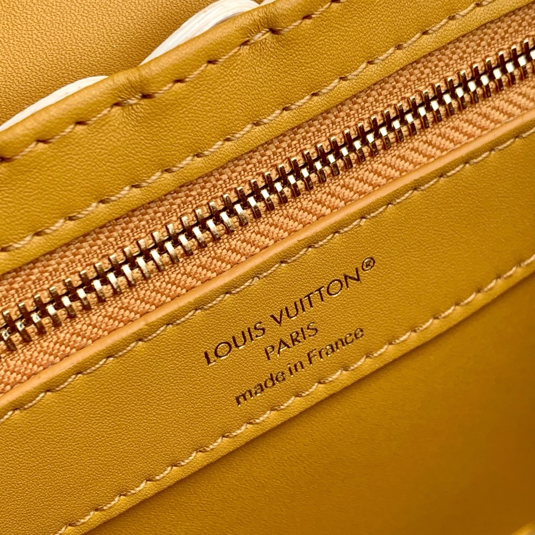 Louis Vuitton Capucines Mini M11617 yellow