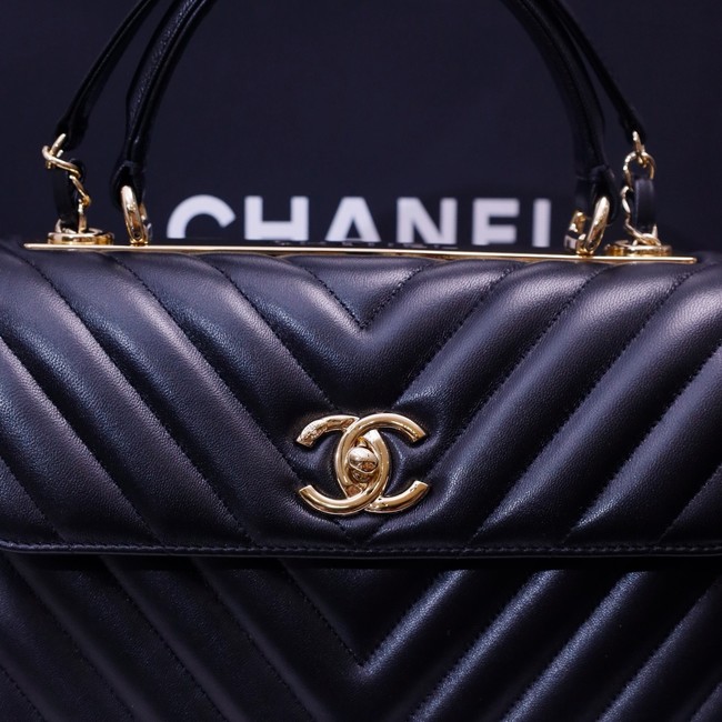 CHANEL small Flap Bag With Top Handle 92236-33