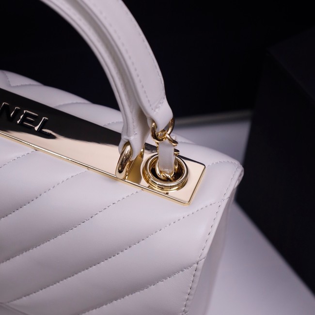 CHANEL small Flap Bag With Top Handle 92236-34