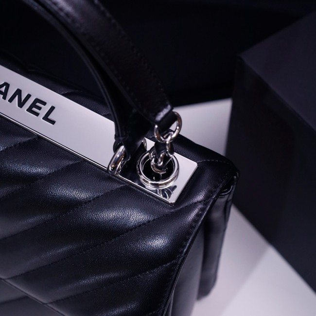 CHANEL small Flap Bag With Top Handle 92236-38