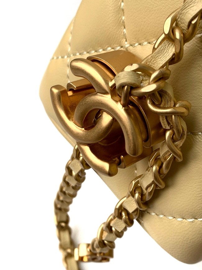 CHANEL Lambskin Vanity with Chain AP3940 yellow