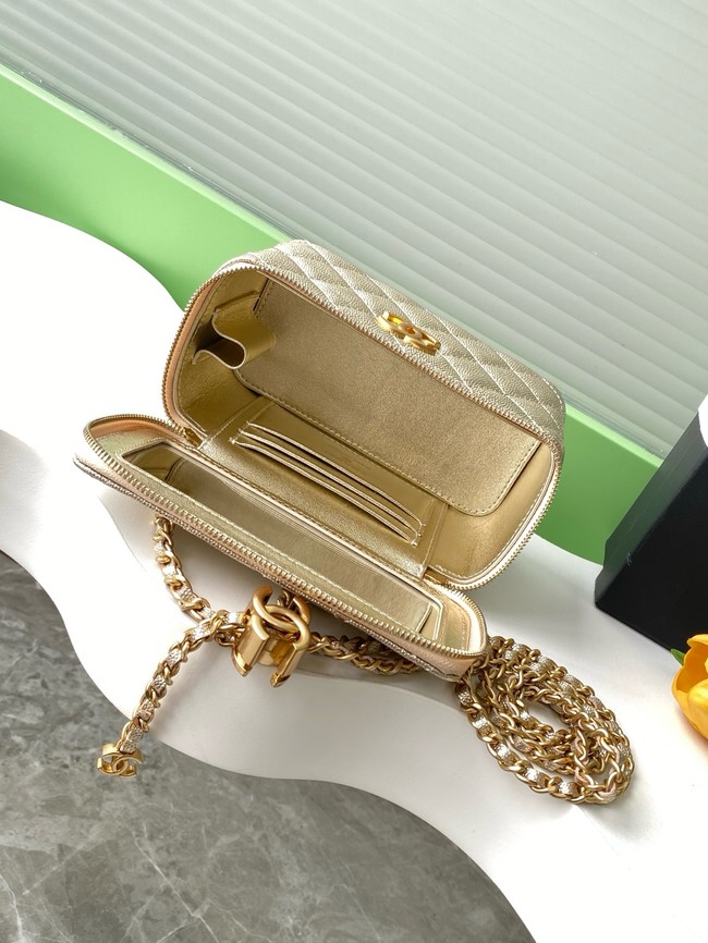 CHANEL MINI CLUTCH Grained Calfskin AP3940 gold