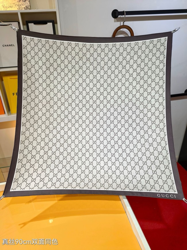 Gucci Square Scarf Silk Jacquard XT2891