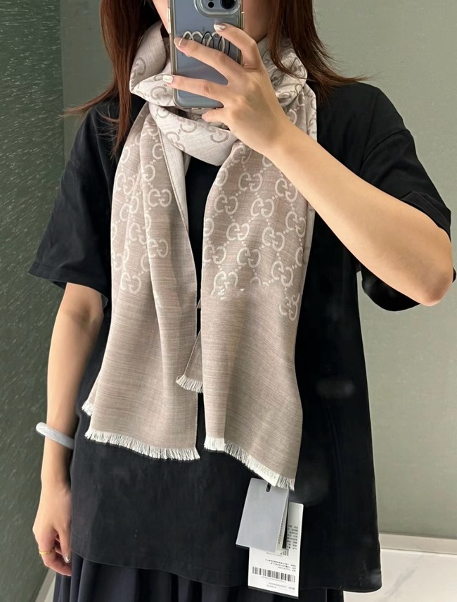 Gucci rinted GG cotton wool lame shawl 845243-3