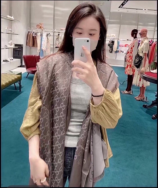 Gucci rinted GG cotton wool lame shawl 845243-4