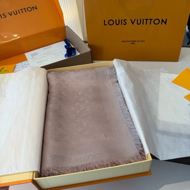 Louis Vuitton Monogram Classic Shawl M97743-2