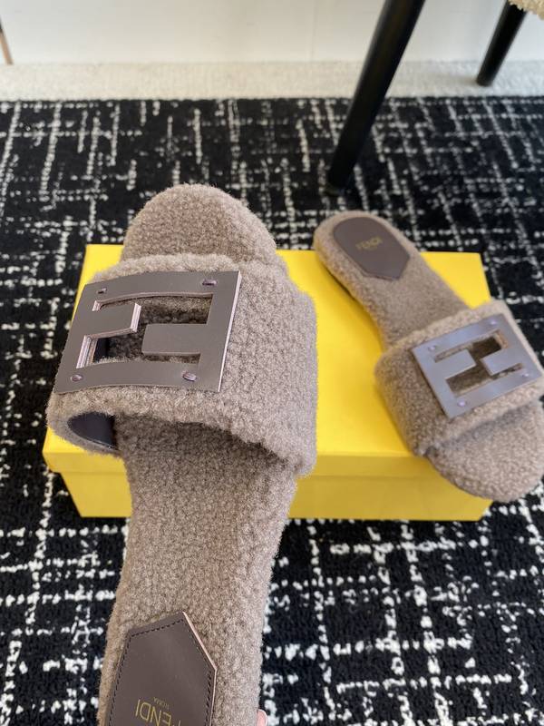 Fendi Shoes FDS00129