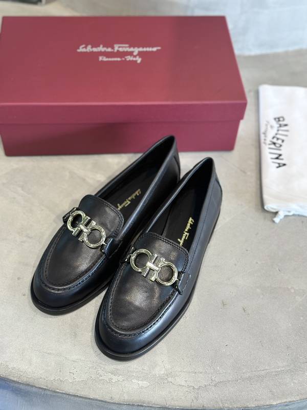 Ferragamo Shoes FMS00095