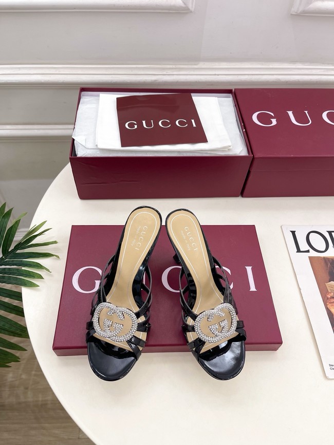 Gucci Womens slide sandal with crystal Interlocking G 852663-6
