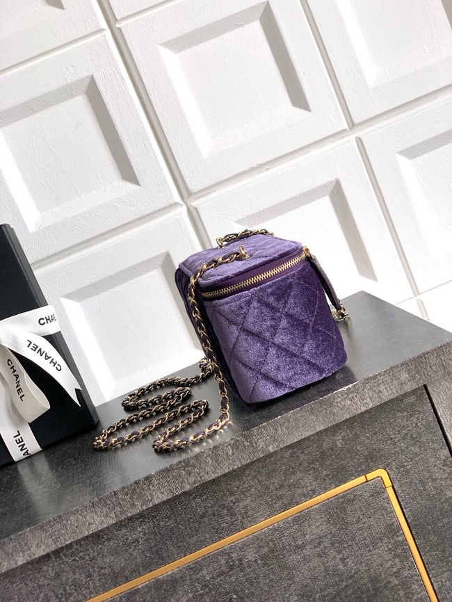 CHANEL velvet Vanity with Chain AP3940 Purple
