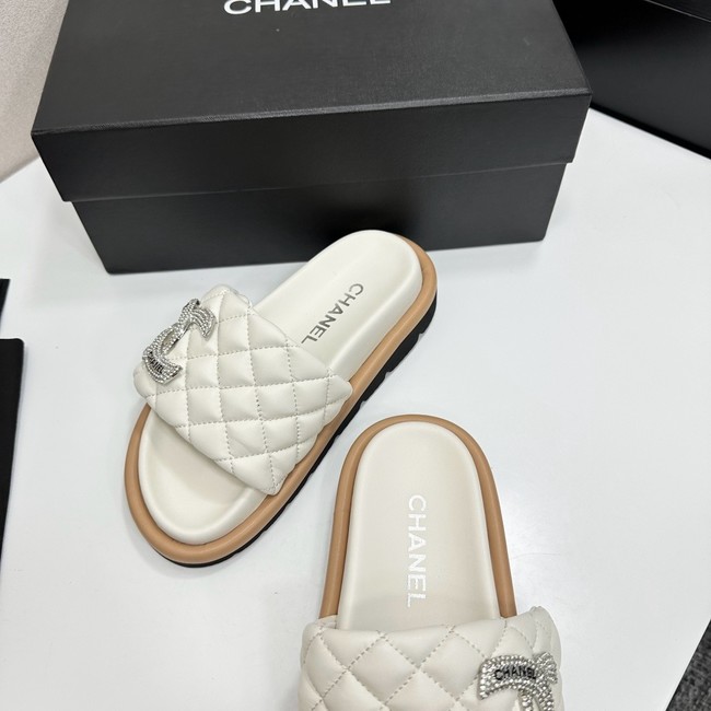 Chanel slipper 21061-8