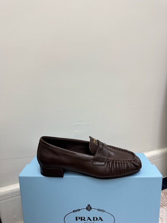 Prada leather loafers 21071-6