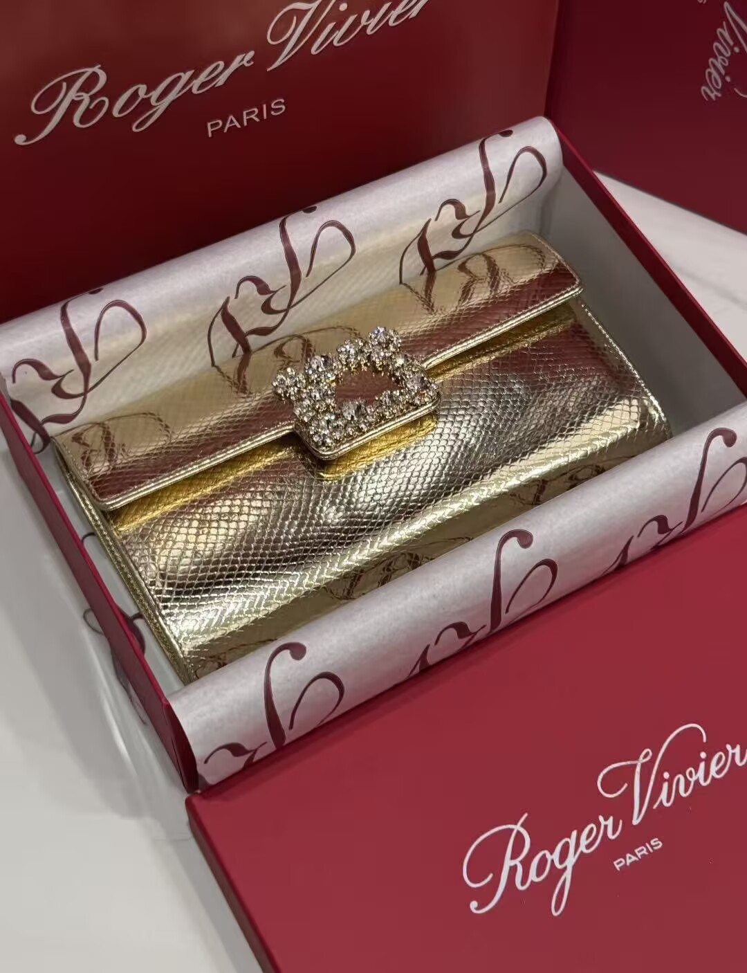 Roger Vivier Clutch Handbag V30260 Gold Roger Vivier Clutch Handbag V30260 Gold