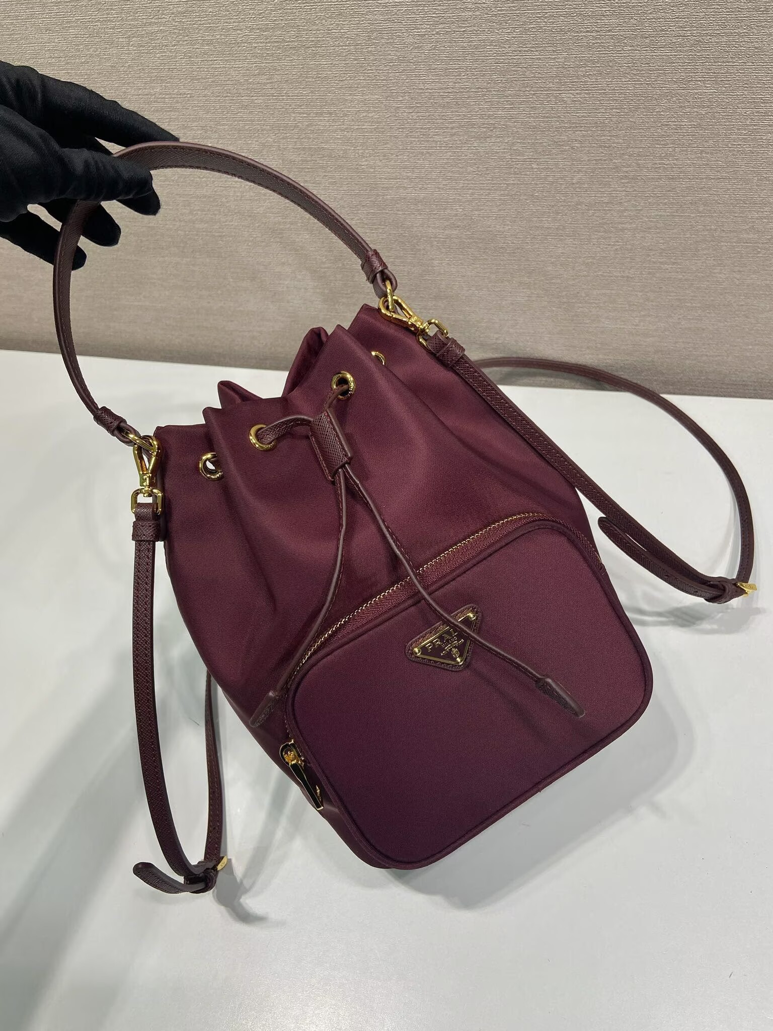 Prada Re-Edition nylon Tote bag 81166 Burgundy Prada Re-Edition nylon Tote bag 81166 Burgundy