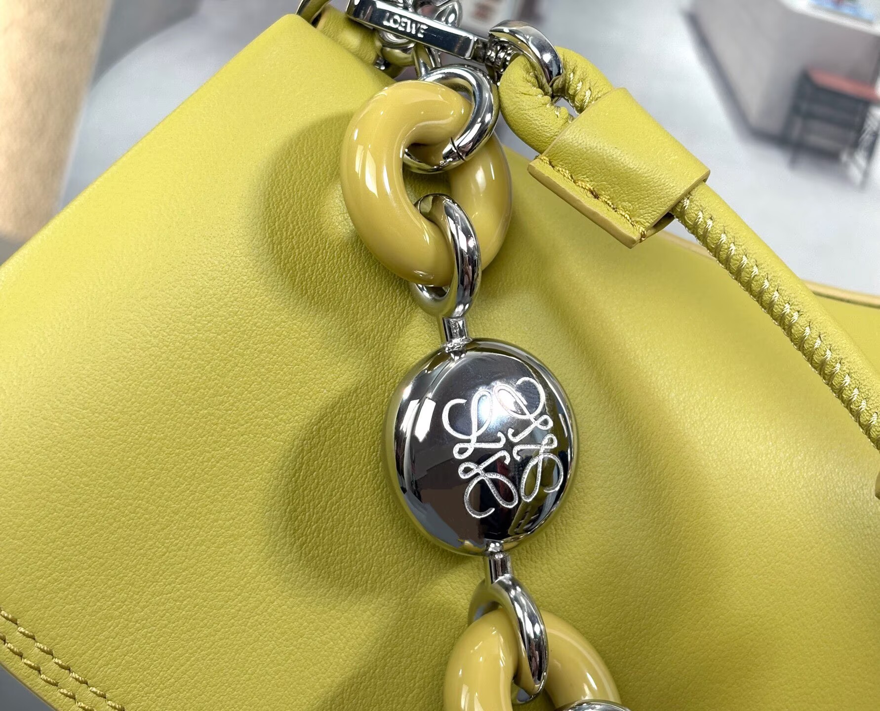 Loewe Ola Original Leather Fashion Handbag L53012 Lemo Loewe Ola Original Leather Fashion Handbag L53012 Lemo