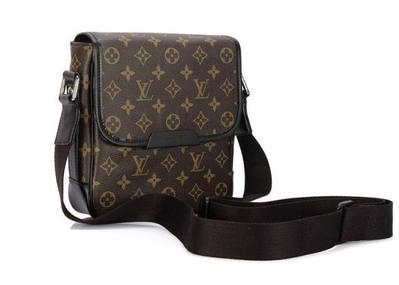Louis Vuitton Mens Messenger Bags And Totes Bass MM M56715 Louis Vuitton Mens Messenger Bags And Totes Bass MM M56715