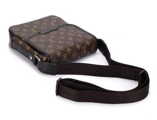 Louis Vuitton Mens Messenger Bags And Totes Bass MM M56715 Louis Vuitton Mens Messenger Bags And Totes Bass MM M56715