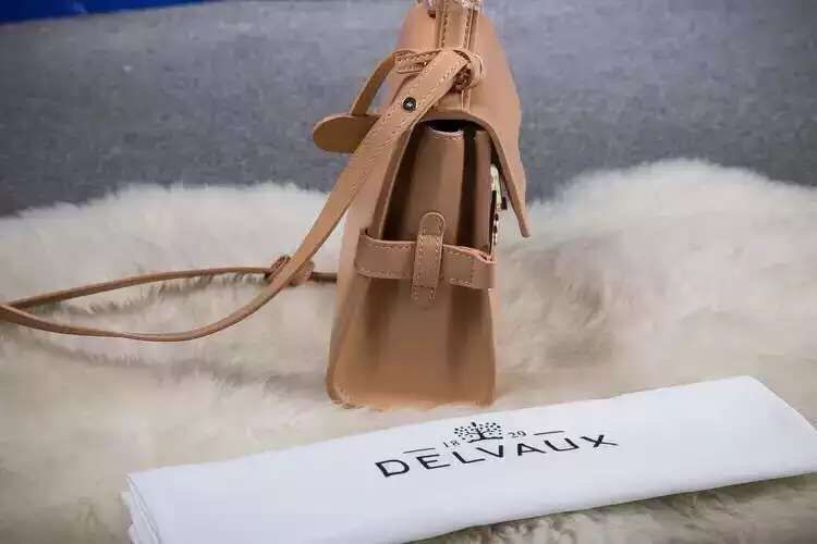 Delvaux tempete Mini D3222 Apricot Delvaux tempete Mini D3222 Apricot