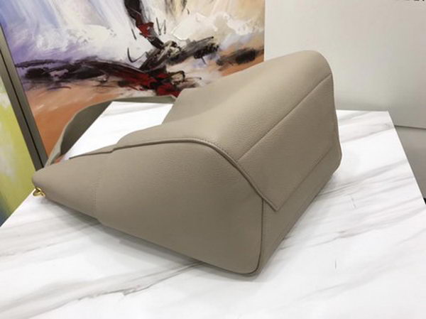 CELINE Sangle Seau Bag in Calfskin Leather C3369 Apricot CELINE Sangle Seau Bag in Calfskin Leather C3369 Apricot