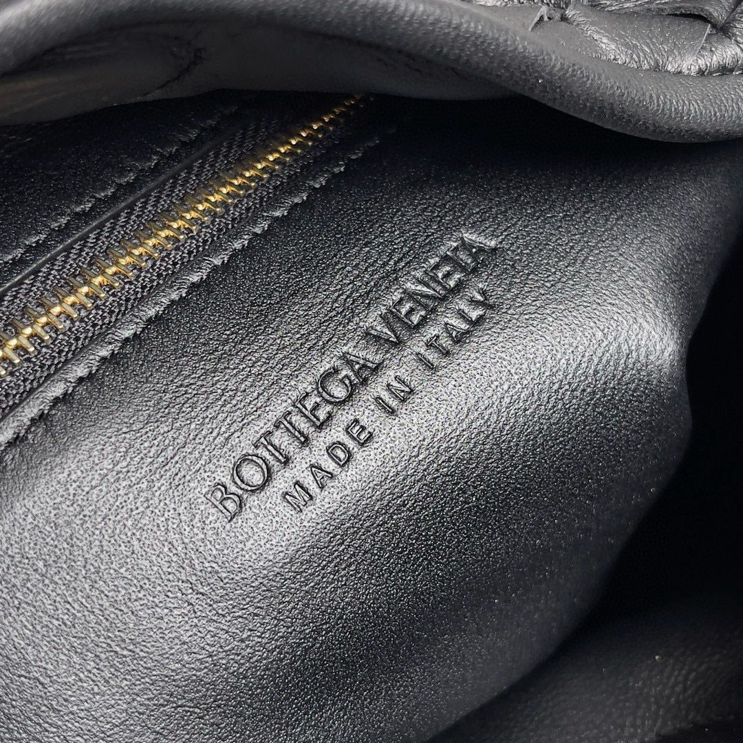 Bottega Veneta Medium Hop Original Leather Bag 763966 Black Bottega Veneta Medium Hop Original Leather Bag 763966 Black