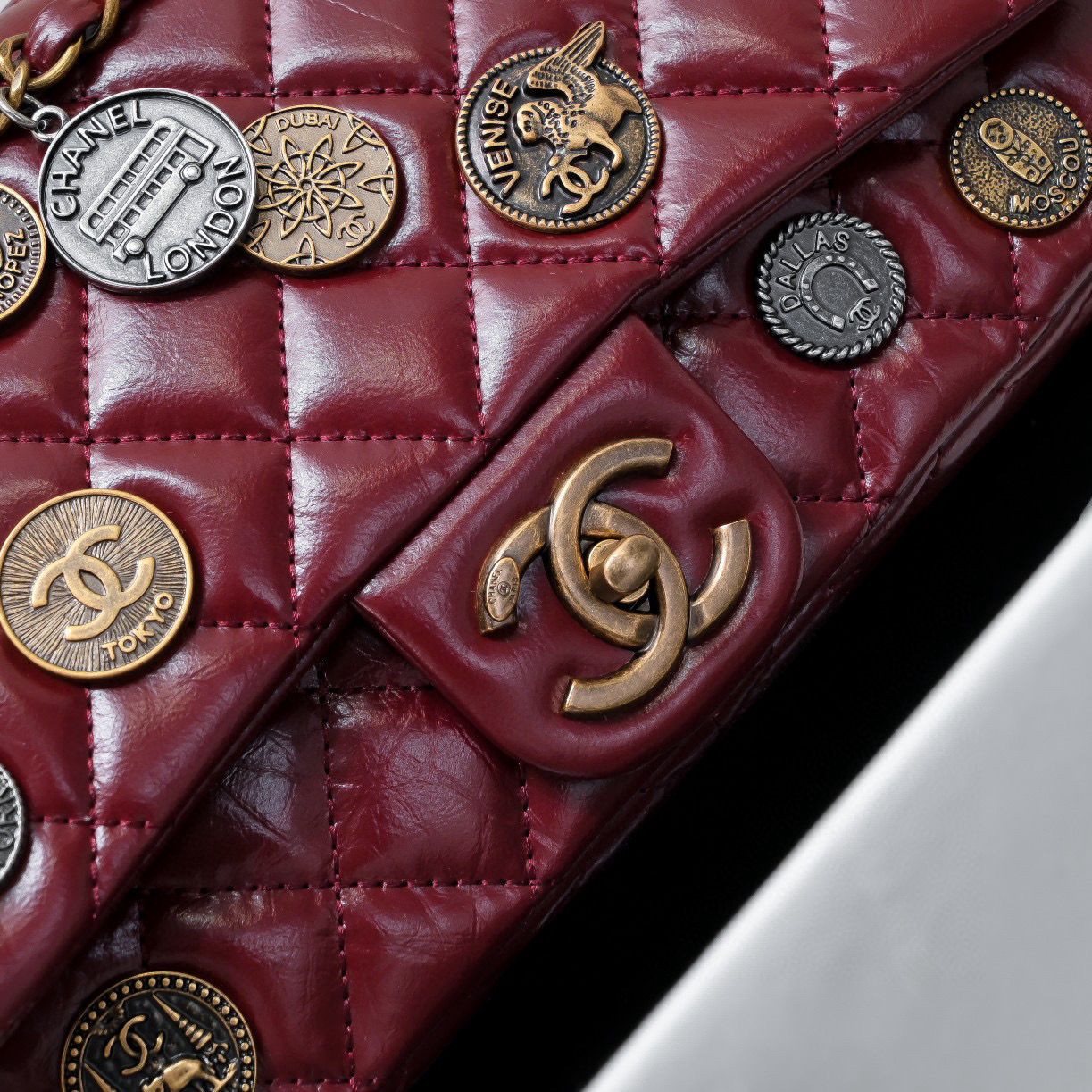 Chanel 2.55 Series Flap Bag Original Sheepskin Leather 92674 Wine Bronze-Tone Chanel 2.55 Series Flap Bag Original Sheepskin Leather 92674 Wine Bronze-Tone