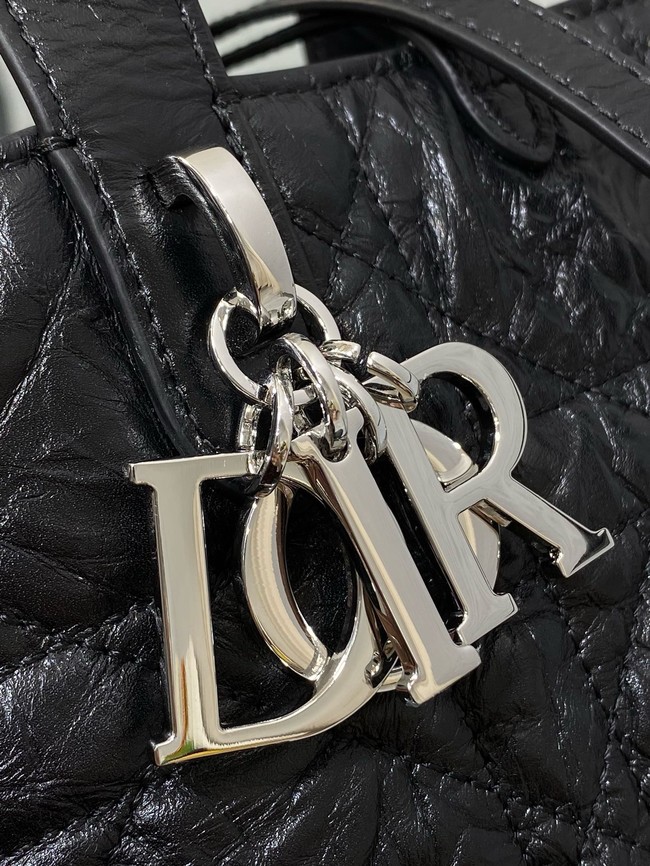 Small Dior Toujours Vertical Tote Bag Macrocannage Crinkled Calfskin M2835 black & Silver